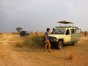 safari company uganda